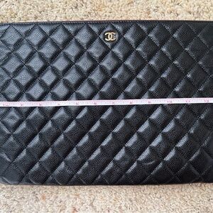 CHANEL Black Quilted Leather Pouch